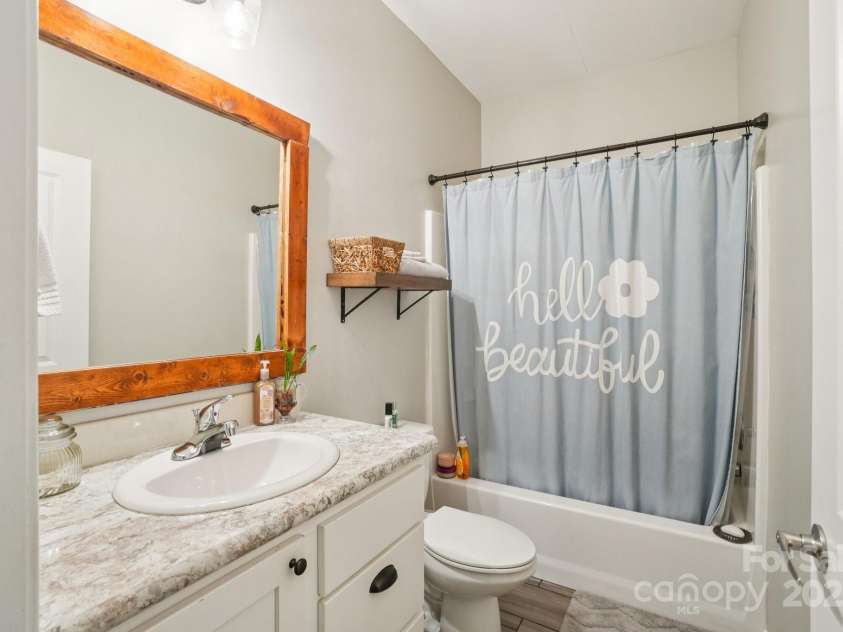 10 Memory Lane, Arden, NC 28704.  MLS# CAR4280435, YatesRealty ID 28727. 