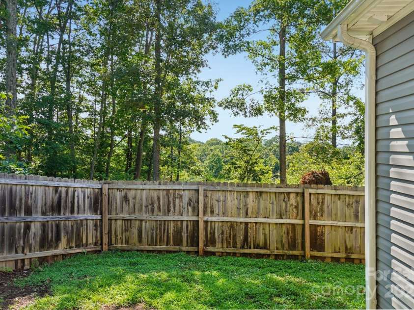 10 Memory Lane, Arden, NC 28704.  MLS# CAR4280435, YatesRealty ID 28727. 