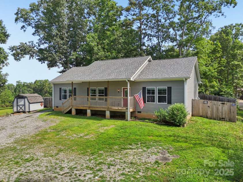 10 Memory Lane, Arden, NC 28704.  MLS# CAR4280435, YatesRealty ID 28727. 