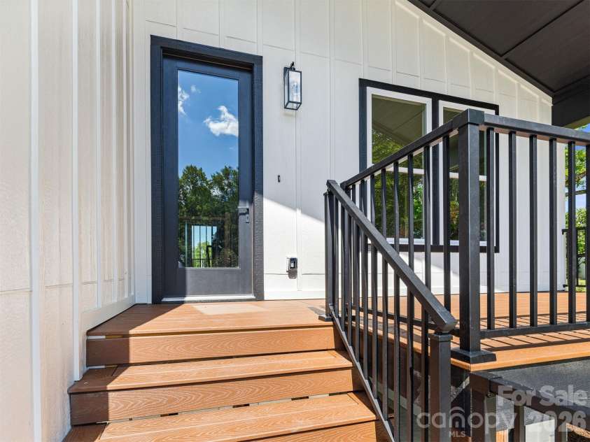 45 Klimovych Road, Hendersonville, NC 28792.  MLS# CAR4390237, YatesRealty ID 28727. 