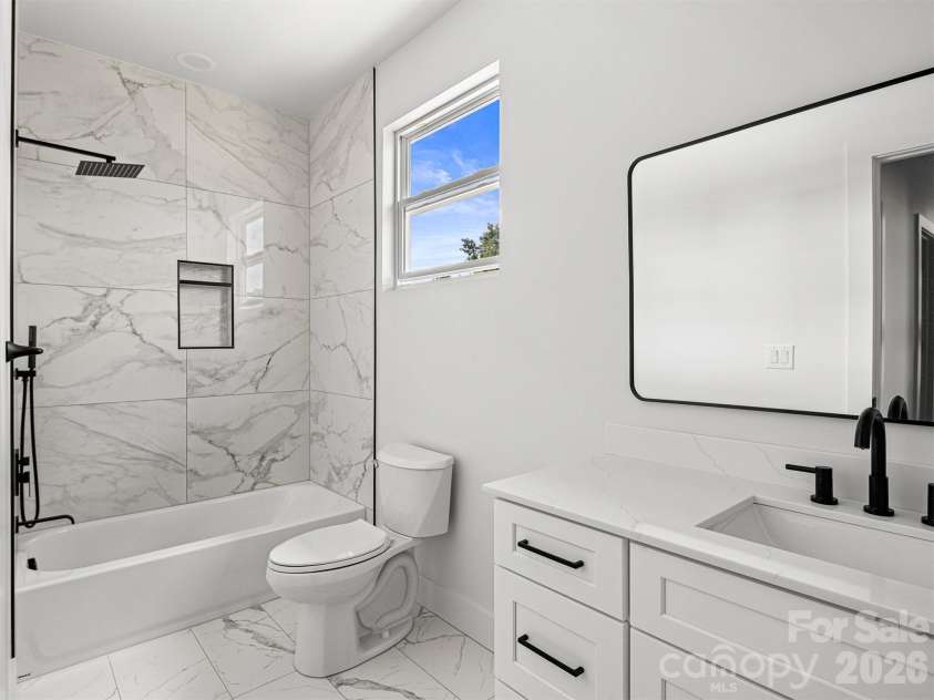 45 Klimovych Road, Hendersonville, NC 28792.  MLS# CAR4390237, YatesRealty ID 28727. BATHROOM WITH BATH/SHOWER COMBO