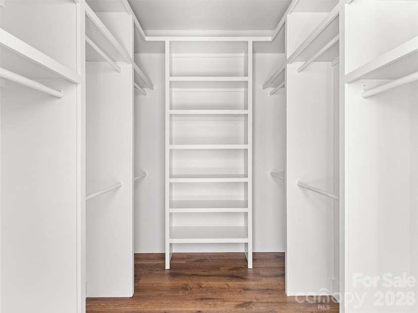45 Klimovych Road, Hendersonville, NC 28792.  MLS# CAR4390237, YatesRealty ID 28727. MASTER ROOM WALK-IN CLOSET