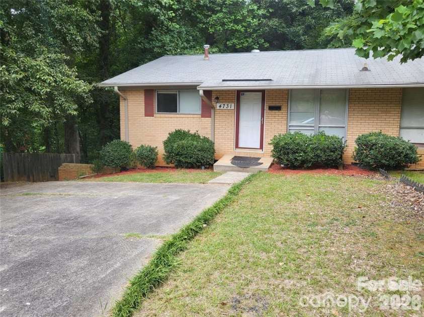4731 Highlake Drive, Charlotte, NC 28215.  MLS# CAR4390845, YatesRealty ID 28728. 