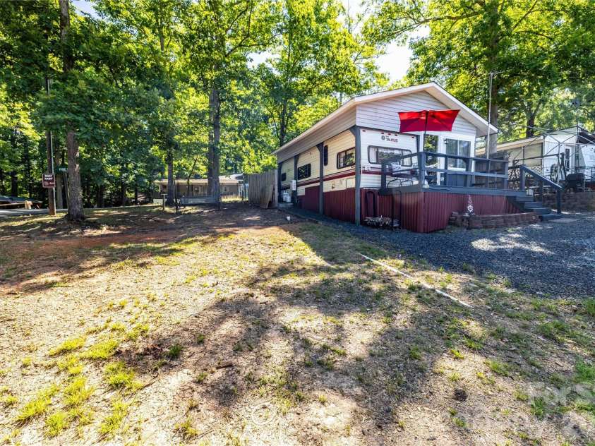 110 & 112 Laurel Ridge Ridge, Mount Gilead, NC 27306.  MLS# CAR4389650, YatesRealty ID 28729. 