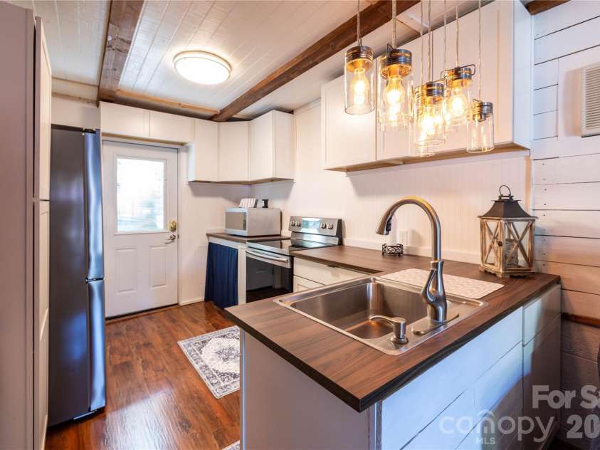 110 & 112 Laurel Ridge Ridge, Mount Gilead, NC 27306.  MLS# CAR4389650, YatesRealty ID 28729. 