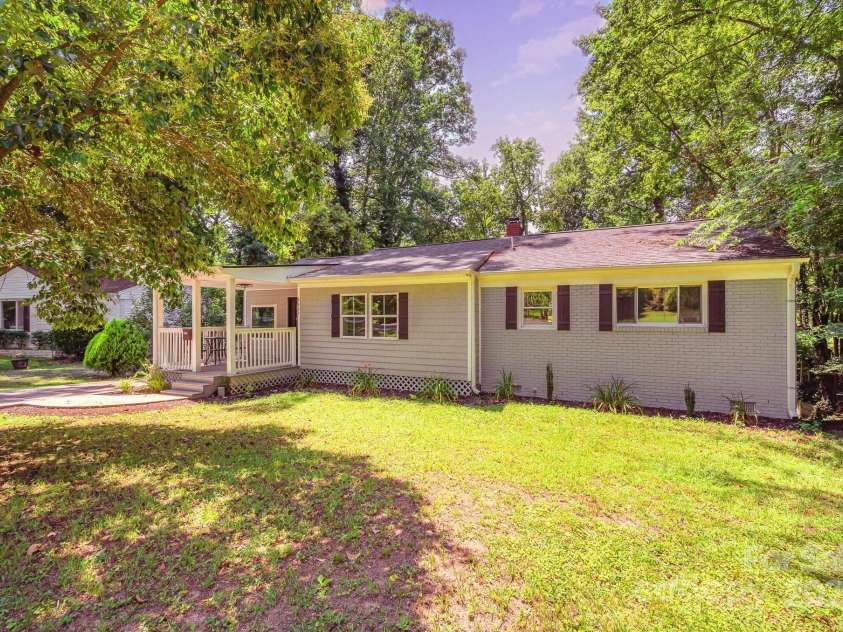 3331 Eastwood Drive, Charlotte, NC 28205.  MLS# CAR4259159, YatesRealty ID 2873. 