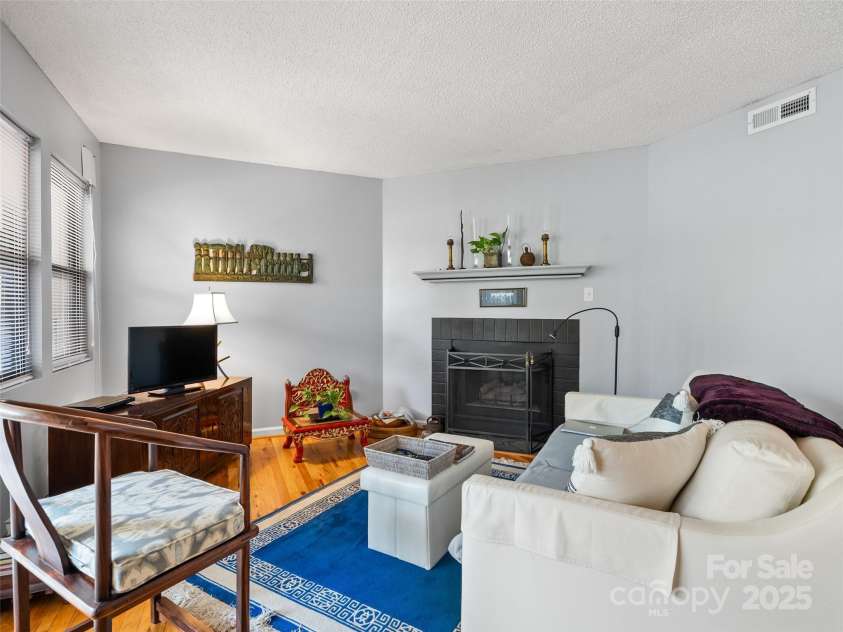3901 Trinity Court, Asheville, NC 28805.  MLS# CAR4316157, YatesRealty ID 2873. 