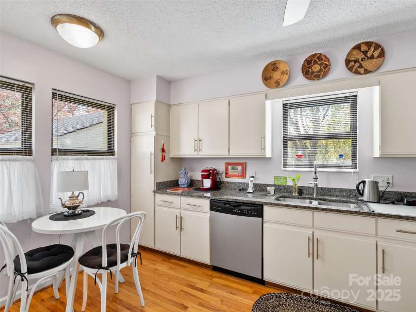 3901 Trinity Court, Asheville, NC 28805.  MLS# CAR4316157, YatesRealty ID 2873. 