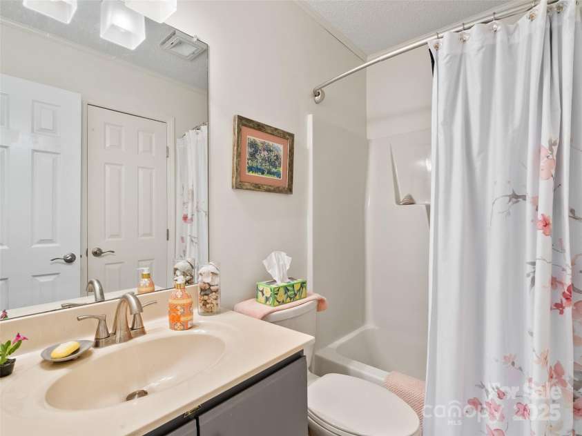 3901 Trinity Court, Asheville, NC 28805.  MLS# CAR4316157, YatesRealty ID 2873. 