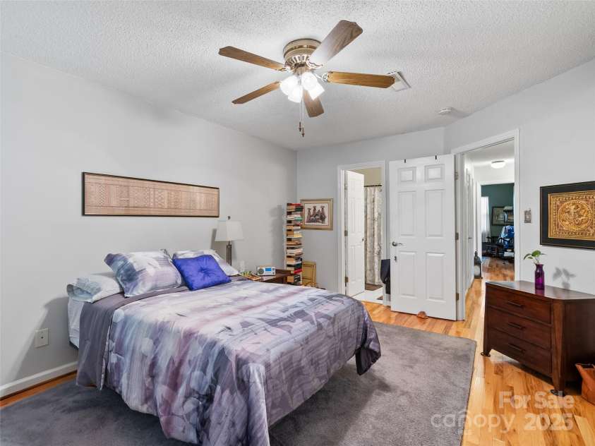 3901 Trinity Court, Asheville, NC 28805.  MLS# CAR4316157, YatesRealty ID 2873. 