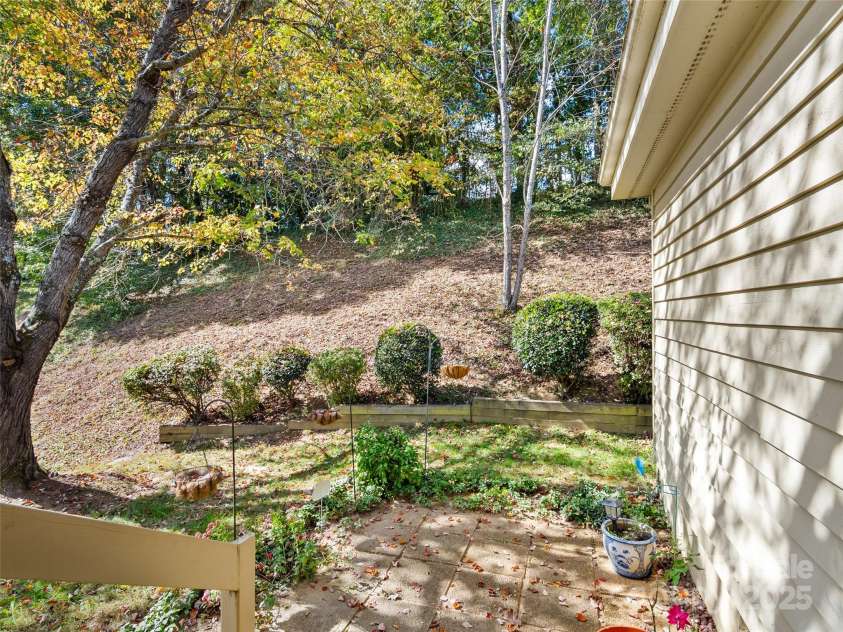 3901 Trinity Court, Asheville, NC 28805.  MLS# CAR4316157, YatesRealty ID 2873. 