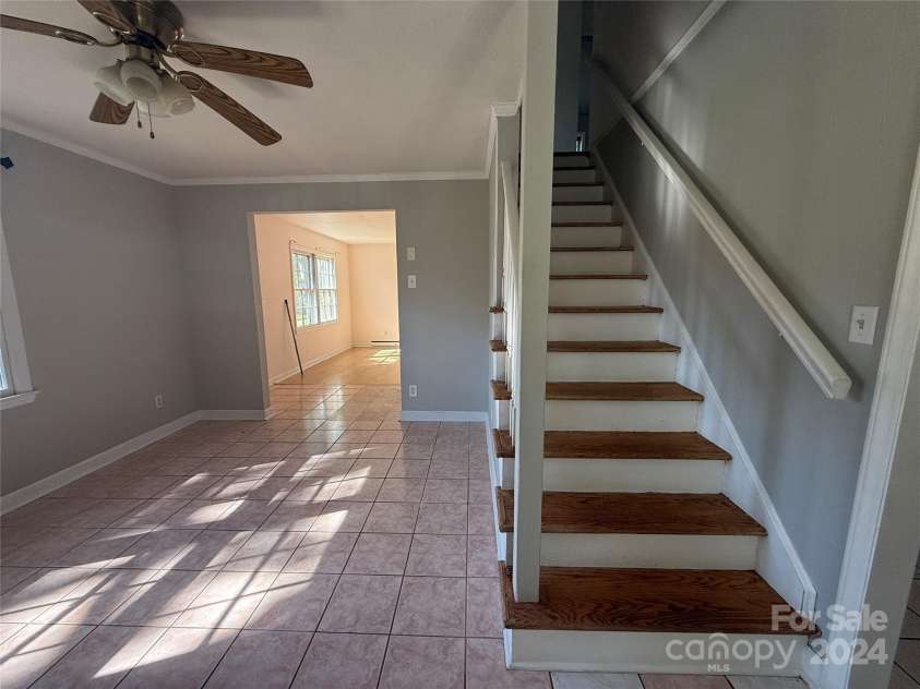 5813 Allenstown Drive, Charlotte, NC 28215.  MLS# CAR4194405, YatesRealty ID 2873. 