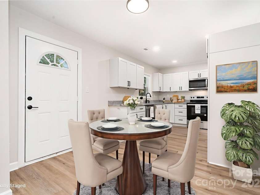 5813 Allenstown Drive, Charlotte, NC 28215.  MLS# CAR4296569, YatesRealty ID 2873. Virtually Staged Dining Area