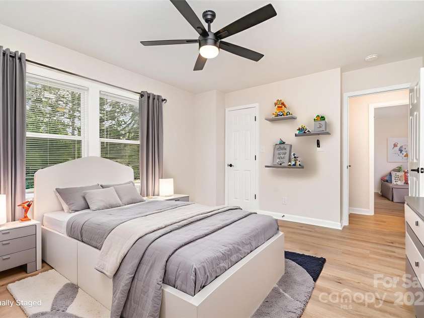 5813 Allenstown Drive, Charlotte, NC 28215.  MLS# CAR4296569, YatesRealty ID 2873. Virtually Staged Second Bedroom