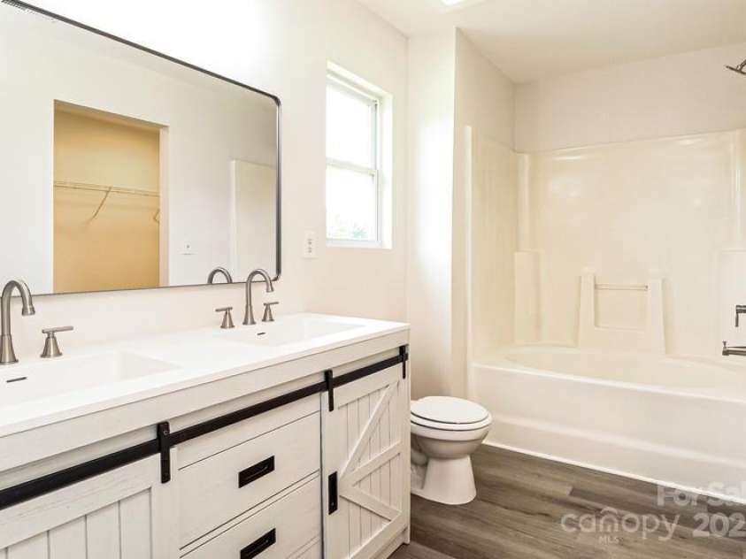402 Smokehouse Lane, Albemarle, NC 28001.  MLS# CAR4283815, YatesRealty ID 28731. 