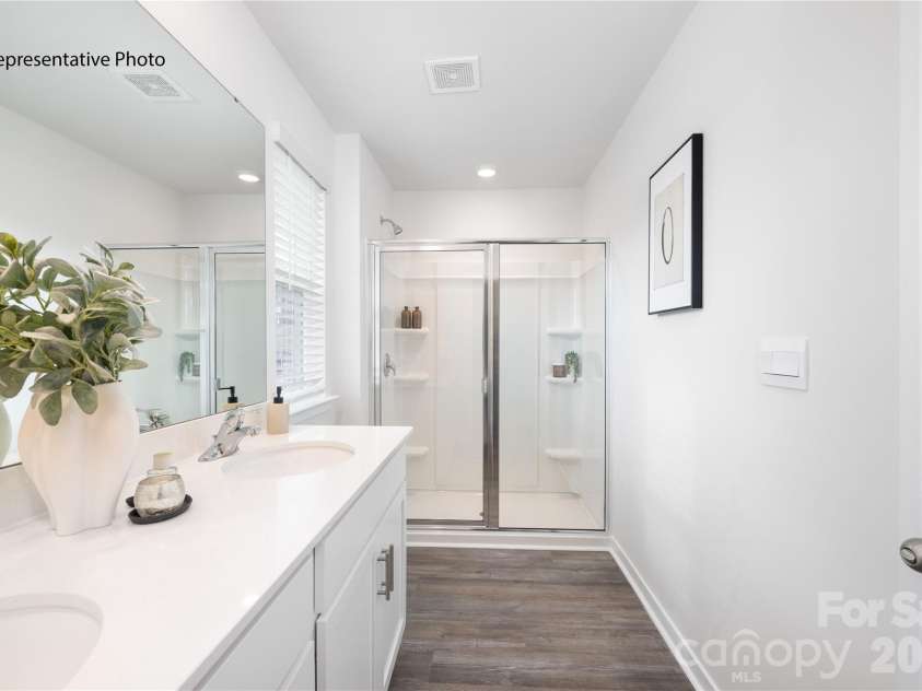 5117 Parker Forest Drive, Charlotte, NC 28215.  MLS# CAR4390932, YatesRealty ID 28731. 