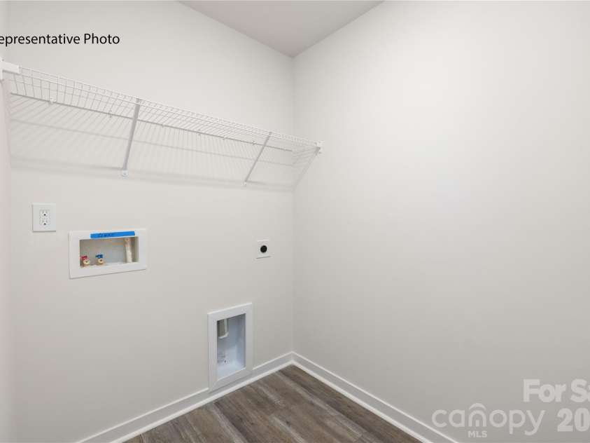 5117 Parker Forest Drive, Charlotte, NC 28215.  MLS# CAR4390932, YatesRealty ID 28731. 