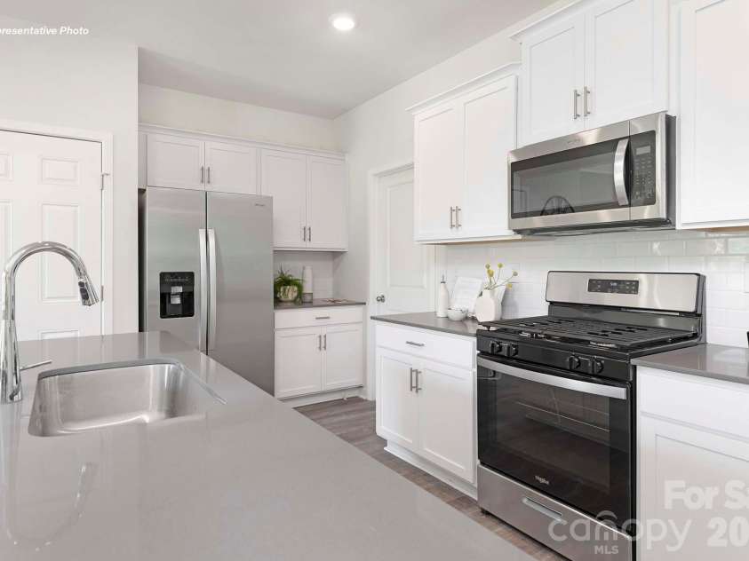5121 Parker Forest Road, Charlotte, NC 28215.  MLS# CAR4390941, YatesRealty ID 28732. 