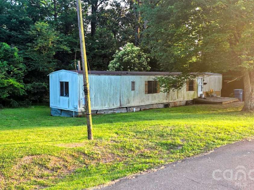 116 Fairground Avenue, Troy, NC 27371.  MLS# CAR4390639, YatesRealty ID 28733. 