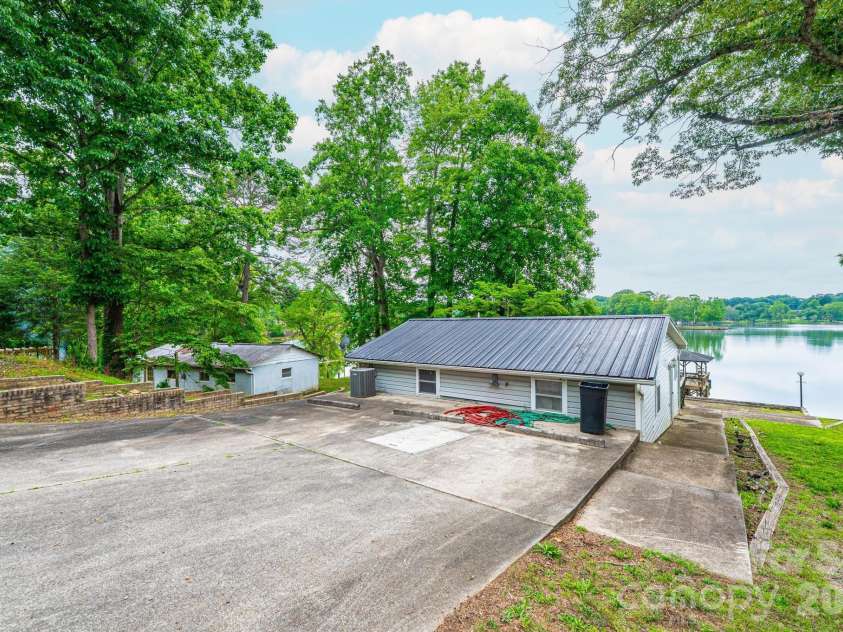 4566 Windward Lane, Catawba, NC 28609.  MLS# CAR4390926, YatesRealty ID 28734. 