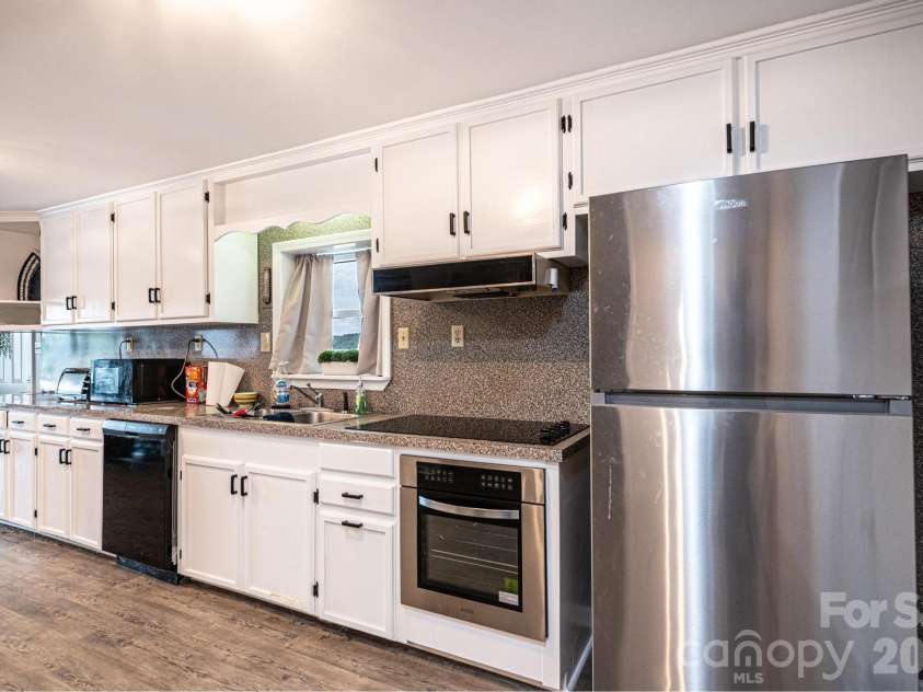 4566 Windward Lane, Catawba, NC 28609.  MLS# CAR4390926, YatesRealty ID 28734. 