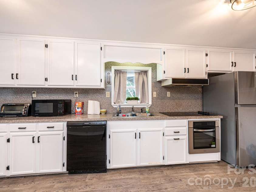 4566 Windward Lane, Catawba, NC 28609.  MLS# CAR4390926, YatesRealty ID 28734. 