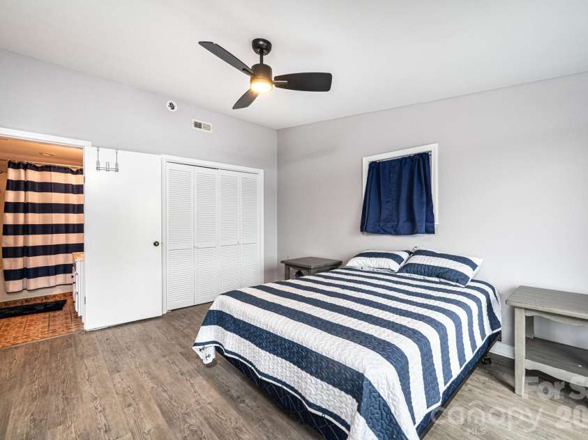 4566 Windward Lane, Catawba, NC 28609.  MLS# CAR4390926, YatesRealty ID 28734. 