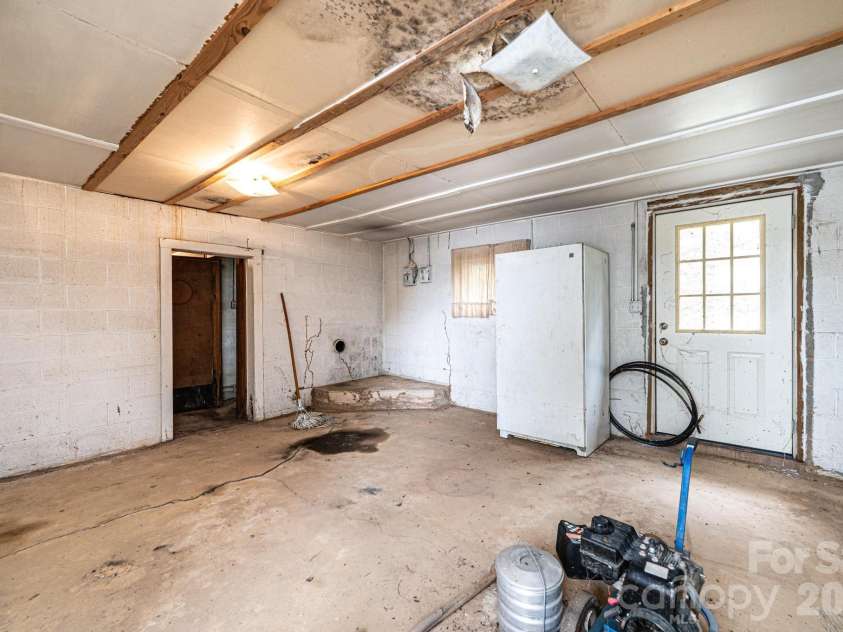 4566 Windward Lane, Catawba, NC 28609.  MLS# CAR4390926, YatesRealty ID 28734. 