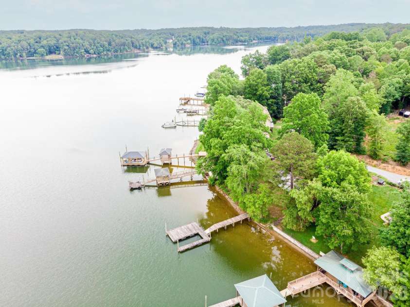 4566 Windward Lane, Catawba, NC 28609.  MLS# CAR4390926, YatesRealty ID 28734. 