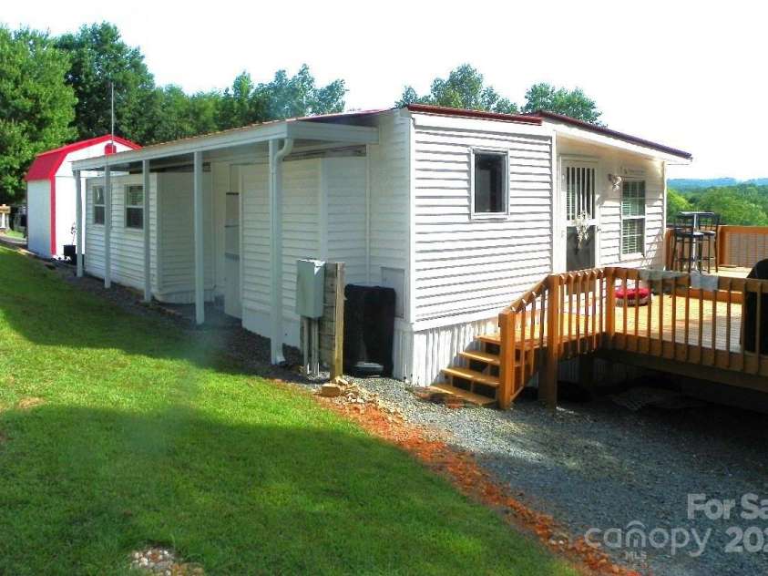 218 Cardinal Drive, New London, NC 28127.  MLS# CAR4284744, YatesRealty ID 28735. 