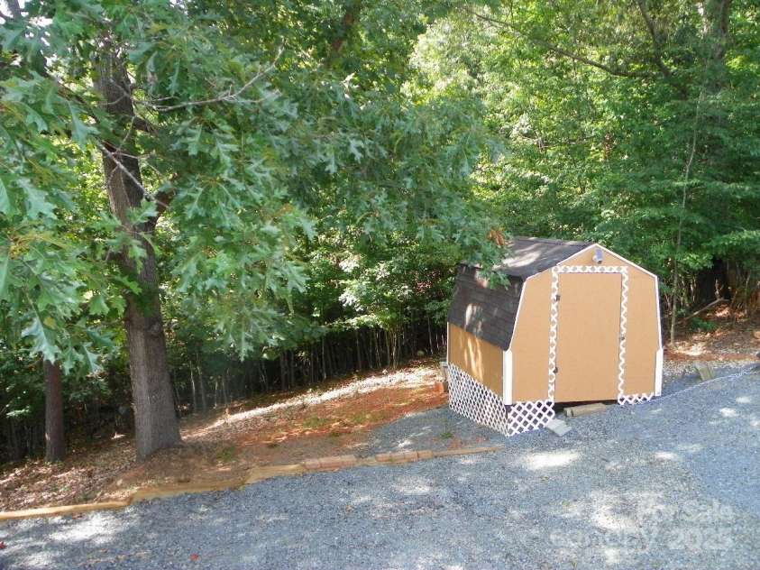 218 Cardinal Drive, New London, NC 28127.  MLS# CAR4284744, YatesRealty ID 28735. 