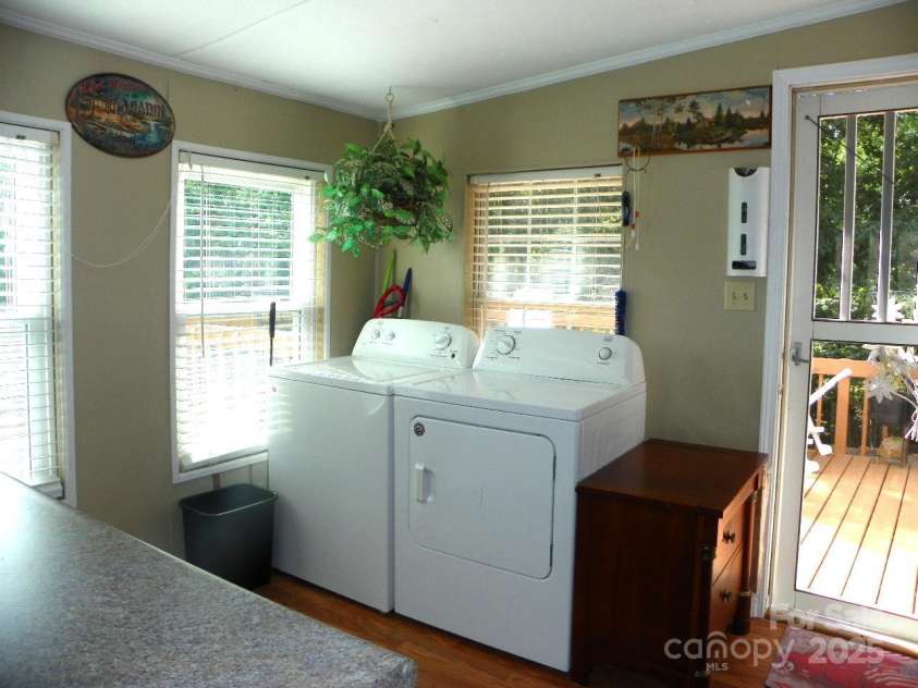 218 Cardinal Drive, New London, NC 28127.  MLS# CAR4284744, YatesRealty ID 28735. 