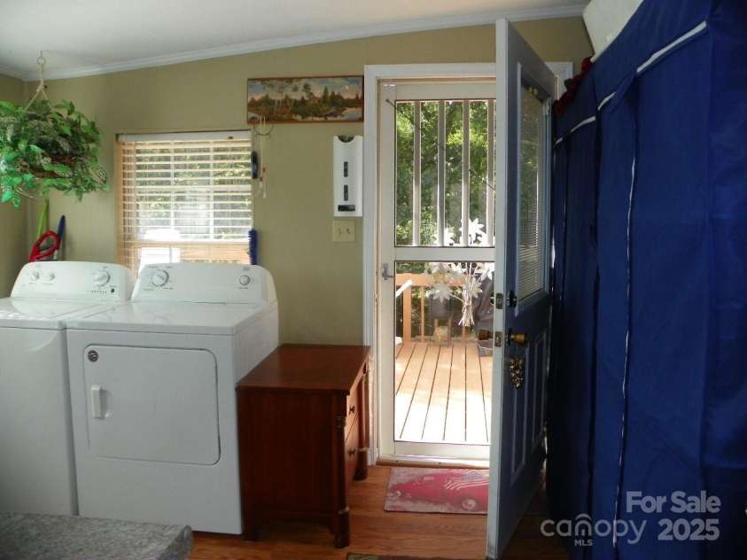 218 Cardinal Drive, New London, NC 28127.  MLS# CAR4284744, YatesRealty ID 28735. 