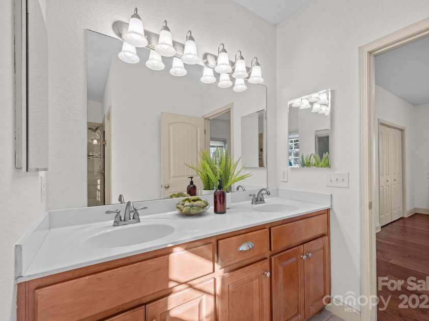 257 Katua Trail, Maggie Valley, NC 28751.  MLS# CAR4319422, YatesRealty ID 28737. 