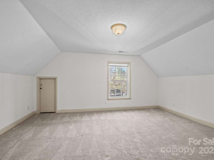 257 Katua Trail, Maggie Valley, NC 28751.  MLS# CAR4319422, YatesRealty ID 28737. 