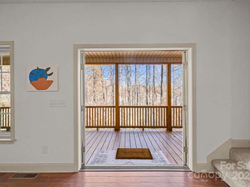 257 Katua Trail, Maggie Valley, NC 28751.  MLS# CAR4319422, YatesRealty ID 28737. 