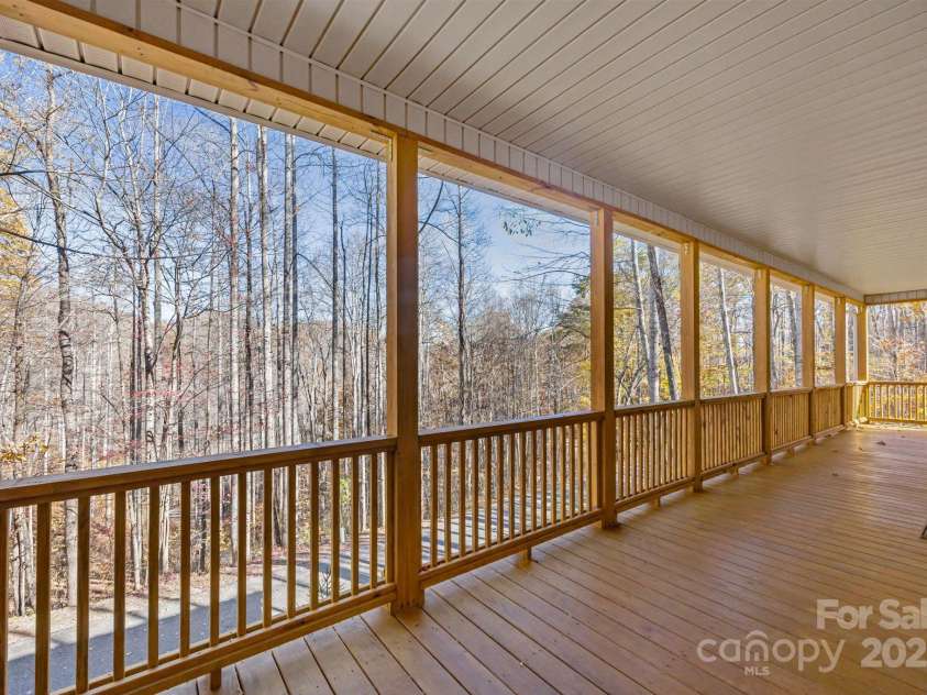 257 Katua Trail, Maggie Valley, NC 28751.  MLS# CAR4319422, YatesRealty ID 28737. 