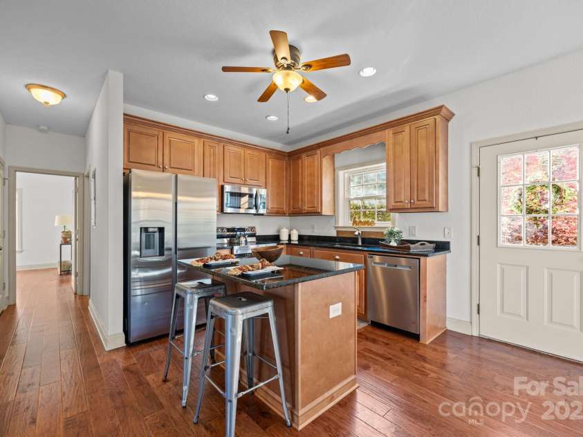 257 Katua Trail, Maggie Valley, NC 28751.  MLS# CAR4319422, YatesRealty ID 28737. 