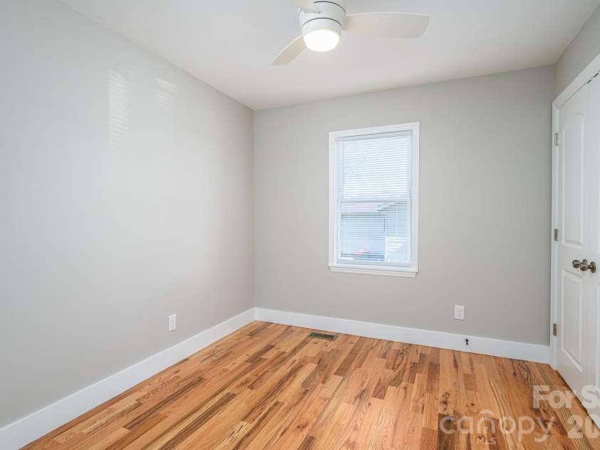 412 Forest Drive, Maiden, NC 28650.  MLS# CAR4389882, YatesRealty ID 28737. Bedroom 3