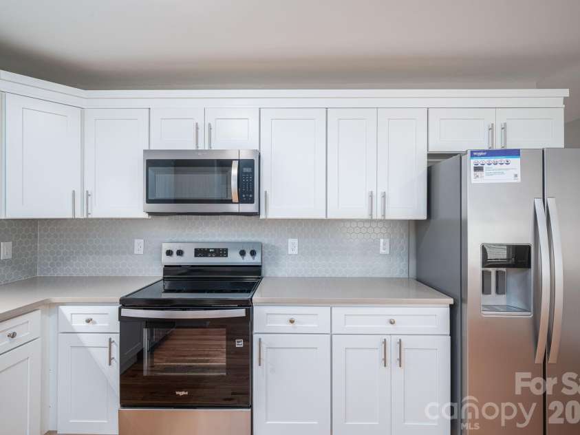 412 Forest Drive, Maiden, NC 28650.  MLS# CAR4389882, YatesRealty ID 28737. Kitchen