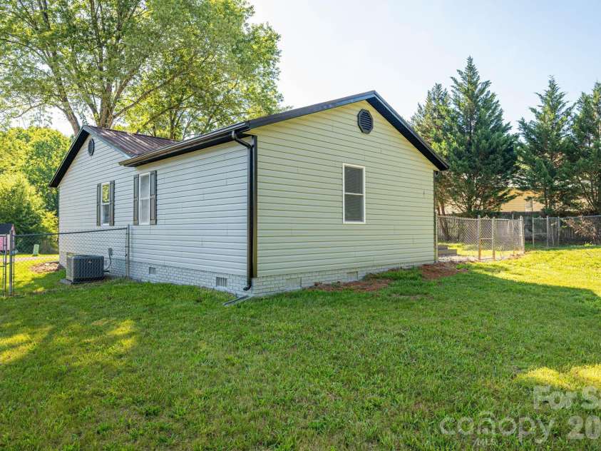 412 Forest Drive, Maiden, NC 28650.  MLS# CAR4389882, YatesRealty ID 28737. Rear View