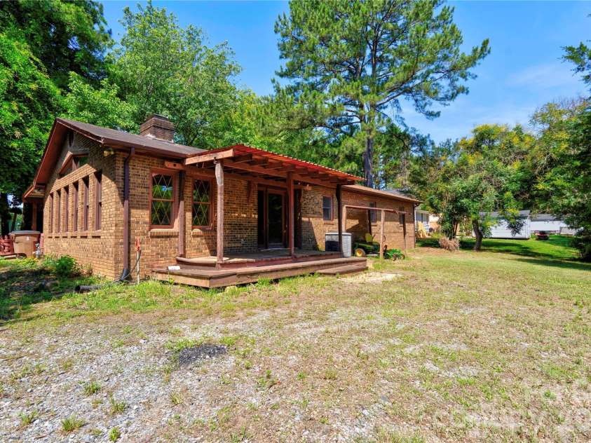 1419 Melrose Drive, Shelby, NC 28152.  MLS# CAR4390239, YatesRealty ID 28739. Back Porch
