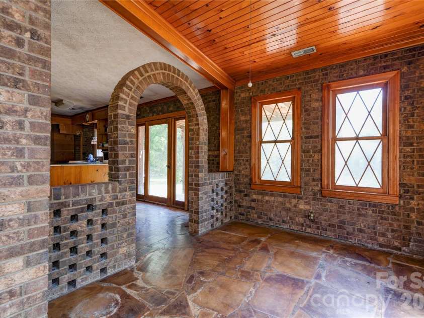 1419 Melrose Drive, Shelby, NC 28152.  MLS# CAR4390239, YatesRealty ID 28739. Sunroom