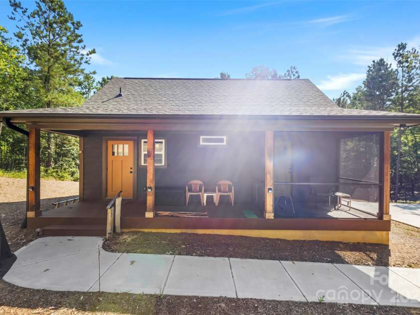 8333 Catawba Cove Drive, Belmont, NC 28012.  MLS# CAR4278915, YatesRealty ID 28739. 