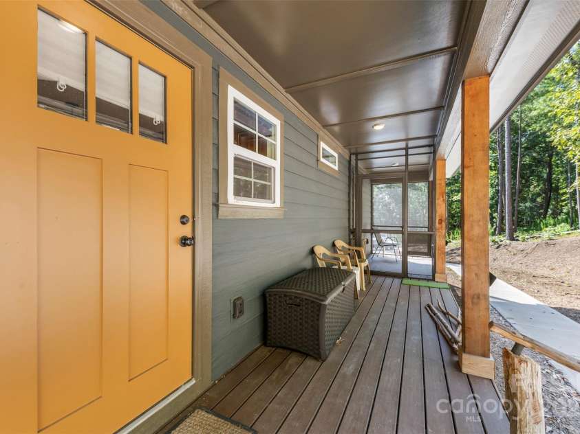 8333 Catawba Cove Drive, Belmont, NC 28012.  MLS# CAR4278915, YatesRealty ID 28739. 