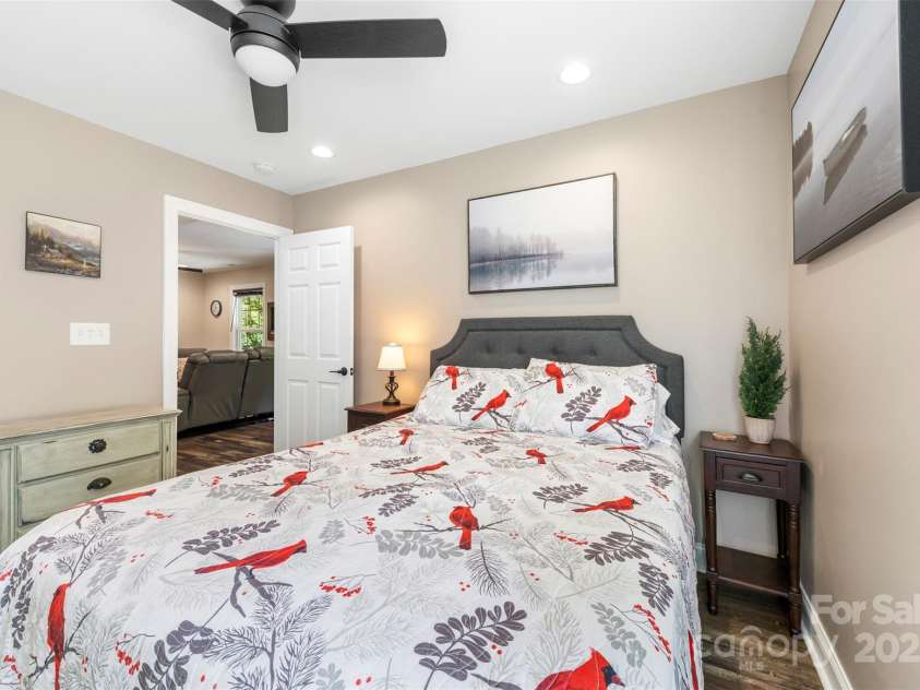 8333 Catawba Cove Drive, Belmont, NC 28012.  MLS# CAR4278915, YatesRealty ID 28739. 