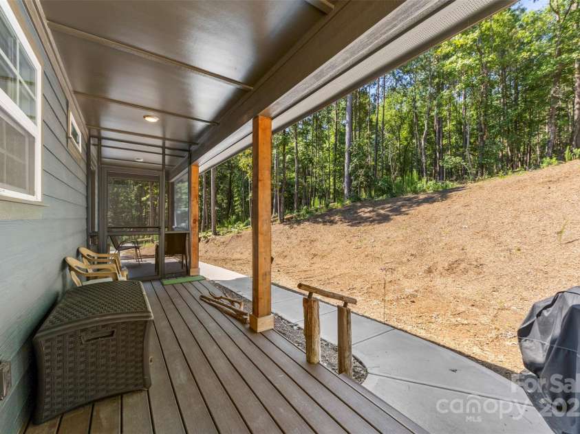 8333 Catawba Cove Drive, Belmont, NC 28012.  MLS# CAR4278915, YatesRealty ID 28739. 