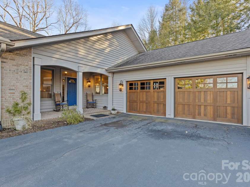 103 Bellshire Drive, Flat Rock, NC 28731.  MLS# CAR4352337, YatesRealty ID 2874. 