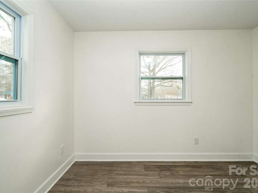 3115 Crestview Drive, Florence, SC 29501.  MLS# CAR4340430, YatesRealty ID 2874. 