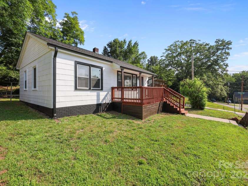 59 Mckinnon Avenue, Concord, NC 28025.  MLS# CAR4280953, YatesRealty ID 28740. 